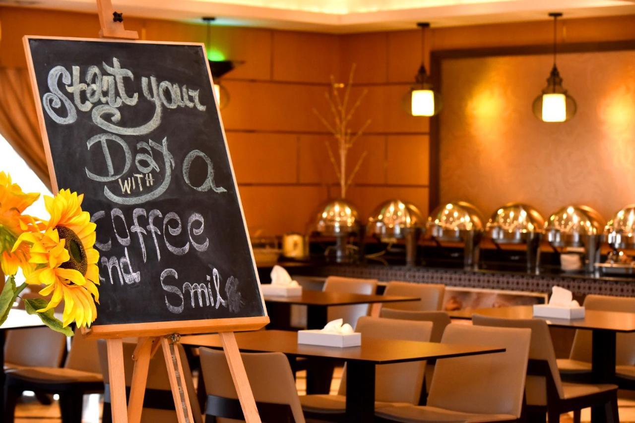 Emirates Stars Hotel Apartments Dubai Exteriör bild