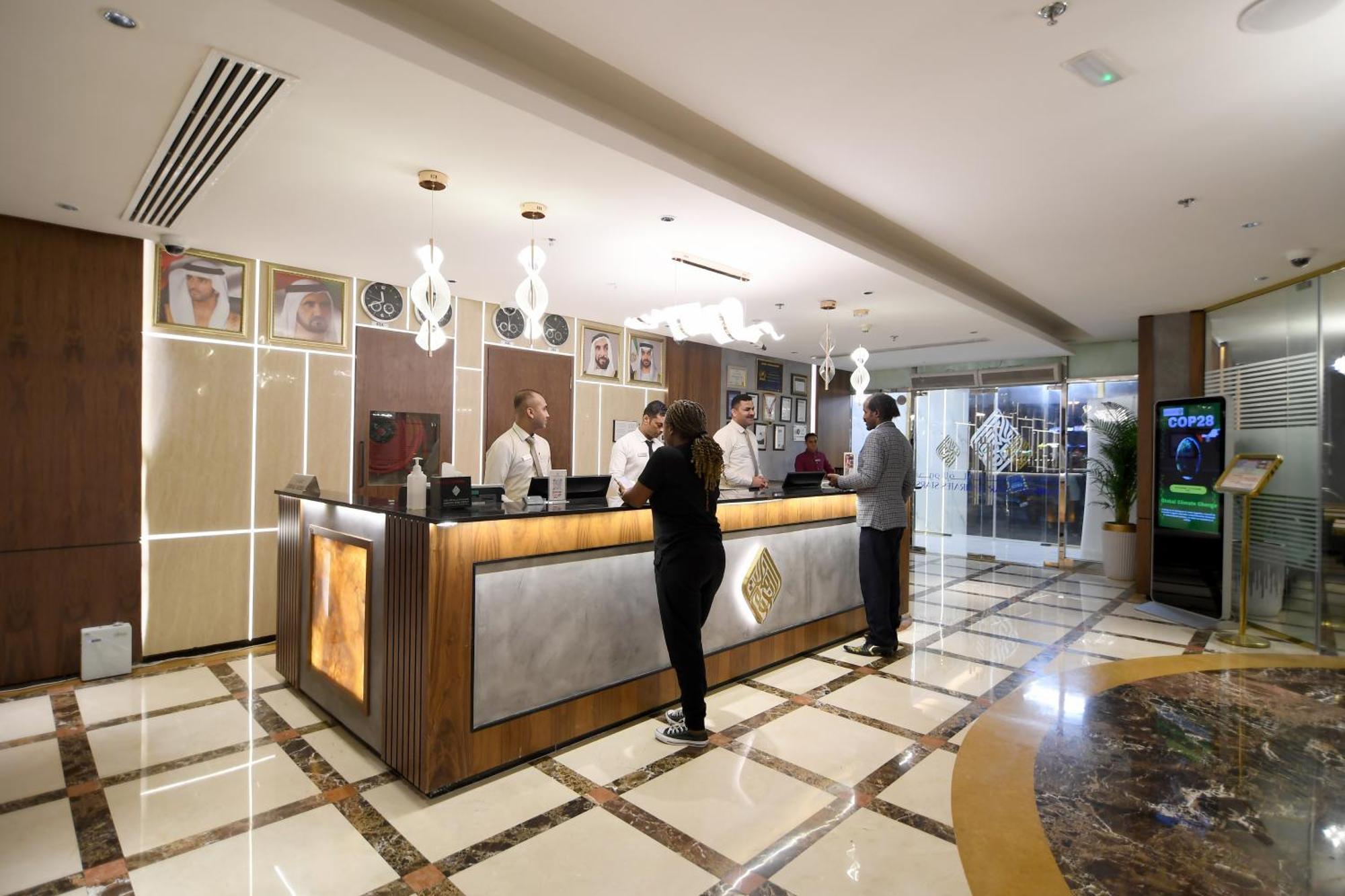 Emirates Stars Hotel Apartments Dubai Exteriör bild