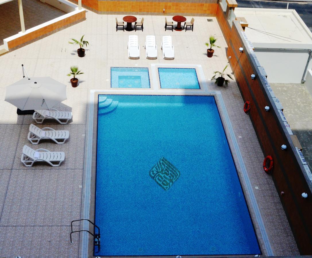 Emirates Stars Hotel Apartments Dubai Exteriör bild